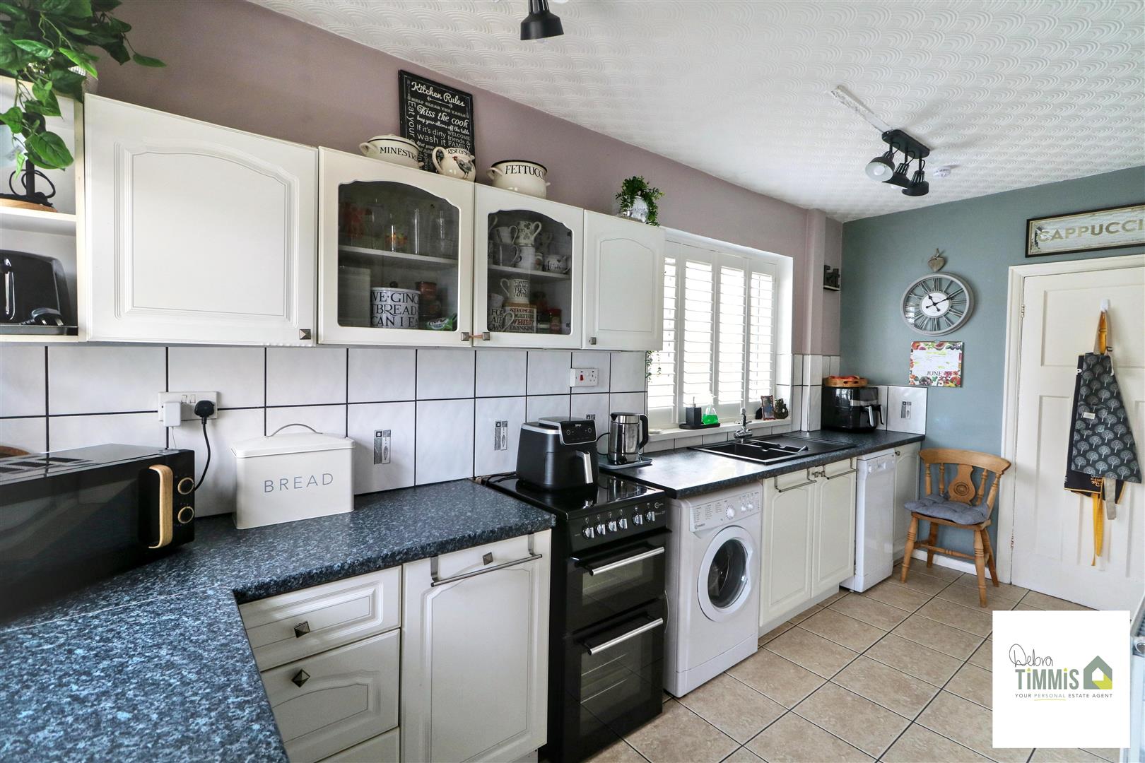 3 bed property in Courtway Drive, Stoke On Trent